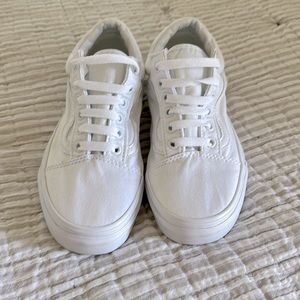 Vans Old Skool women’s-white- size 7-excellent-like brand new